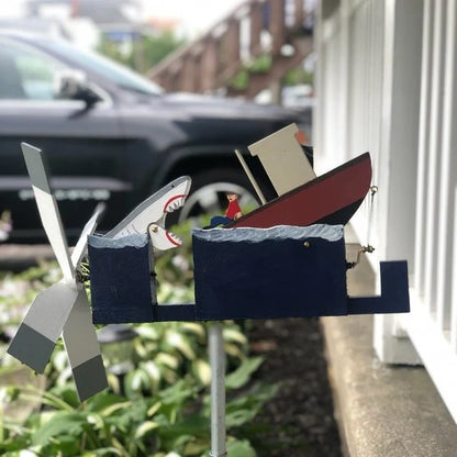 JAWS Disaster Whirligig - Morsom hagedekorasjon