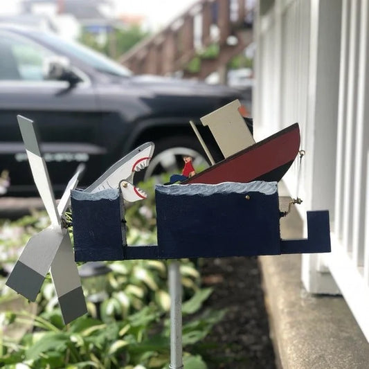 JAWS Disaster Whirligig - Morsom hagedekorasjon