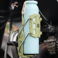 Adaptive sykkelflaskeholder