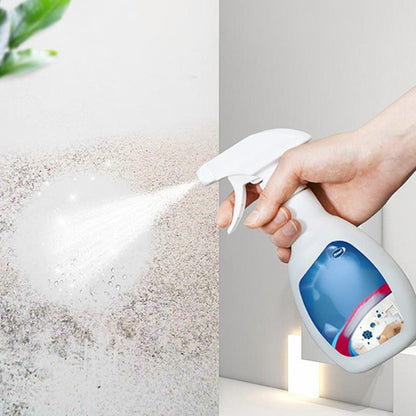 Hurtigvirkende spray for fjerning av mugg på vegger