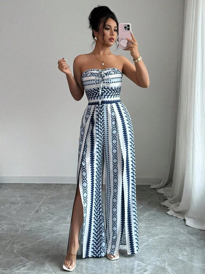 👗💙 Geometrisk jumpsuit med halterneck og sidesliss!